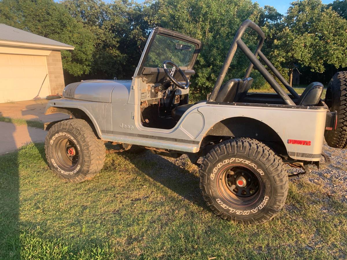 Jeep-renegade-1979-silver-4