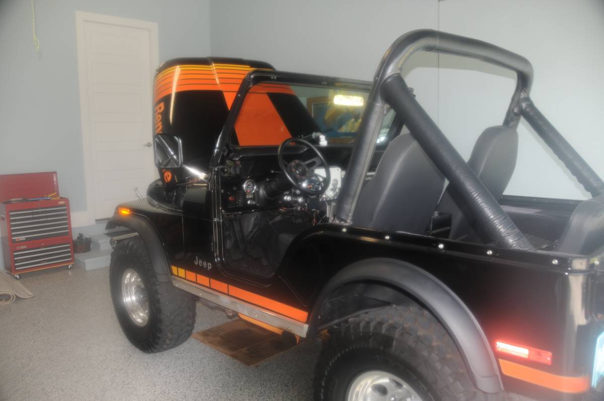 Jeep-renegade-cj5-1980-black-4
