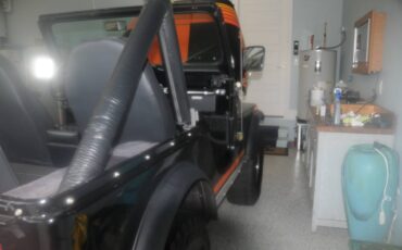 Jeep-renegade-cj5-1980-black-7