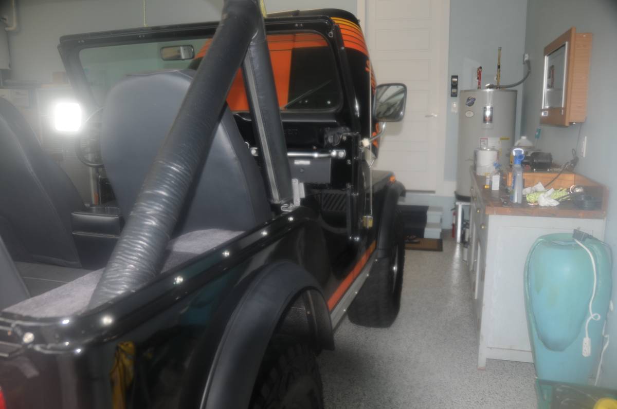 Jeep-renegade-cj5-1980-black-7