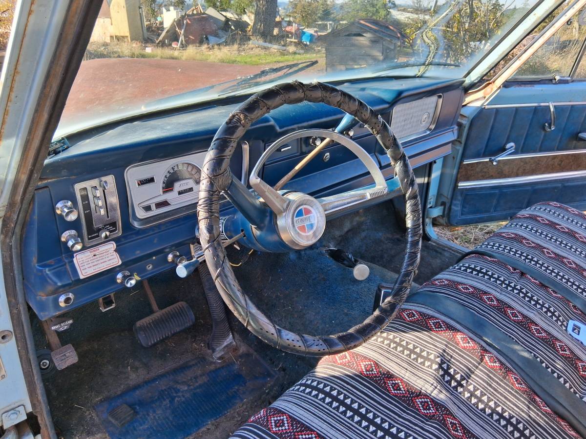 Jeep-wagoneer-1972-11