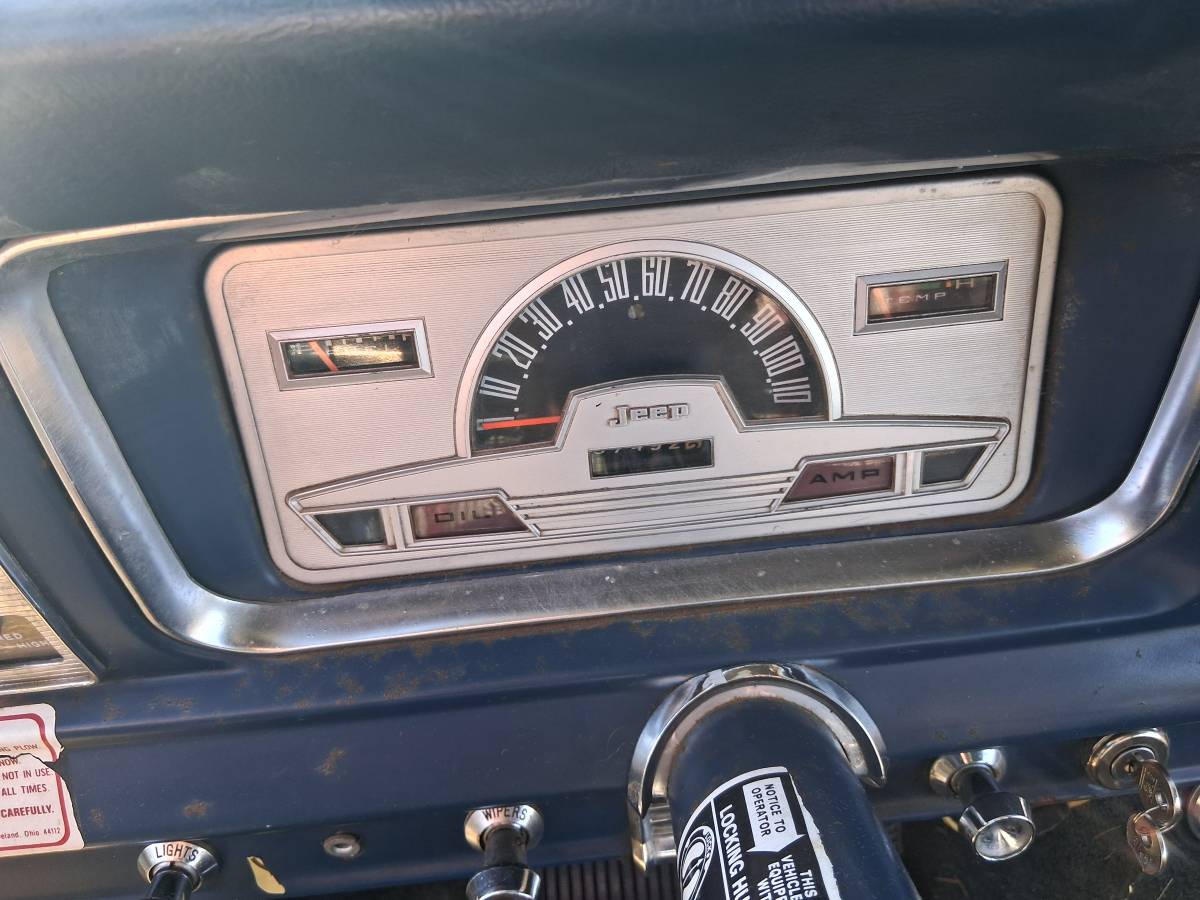 Jeep-wagoneer-1972-12