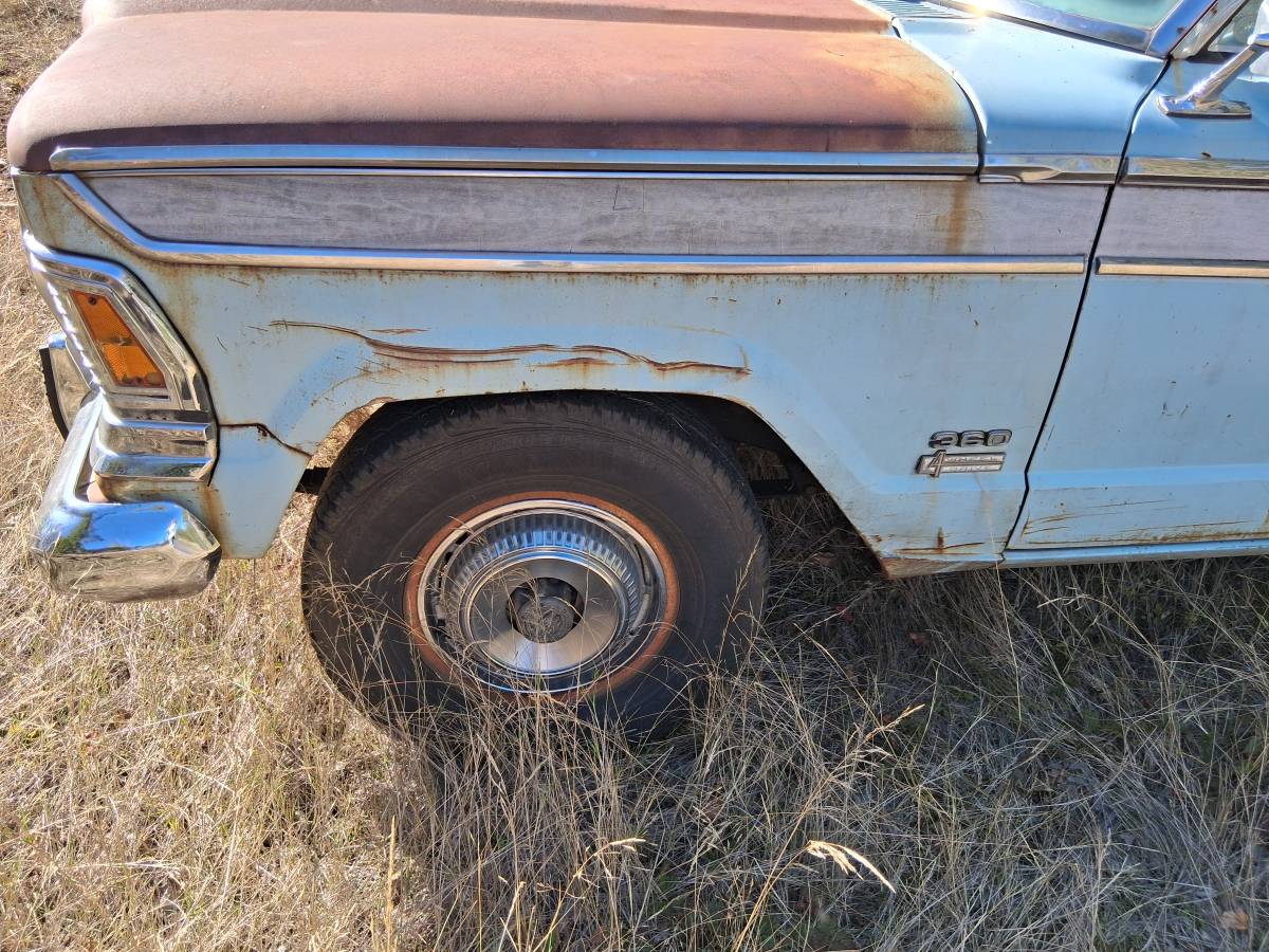 Jeep-wagoneer-1972-19