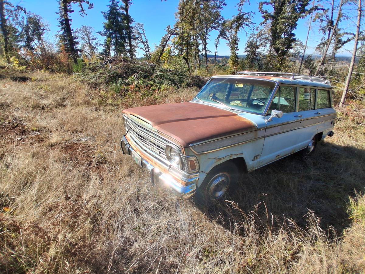 Jeep-wagoneer-1972-2