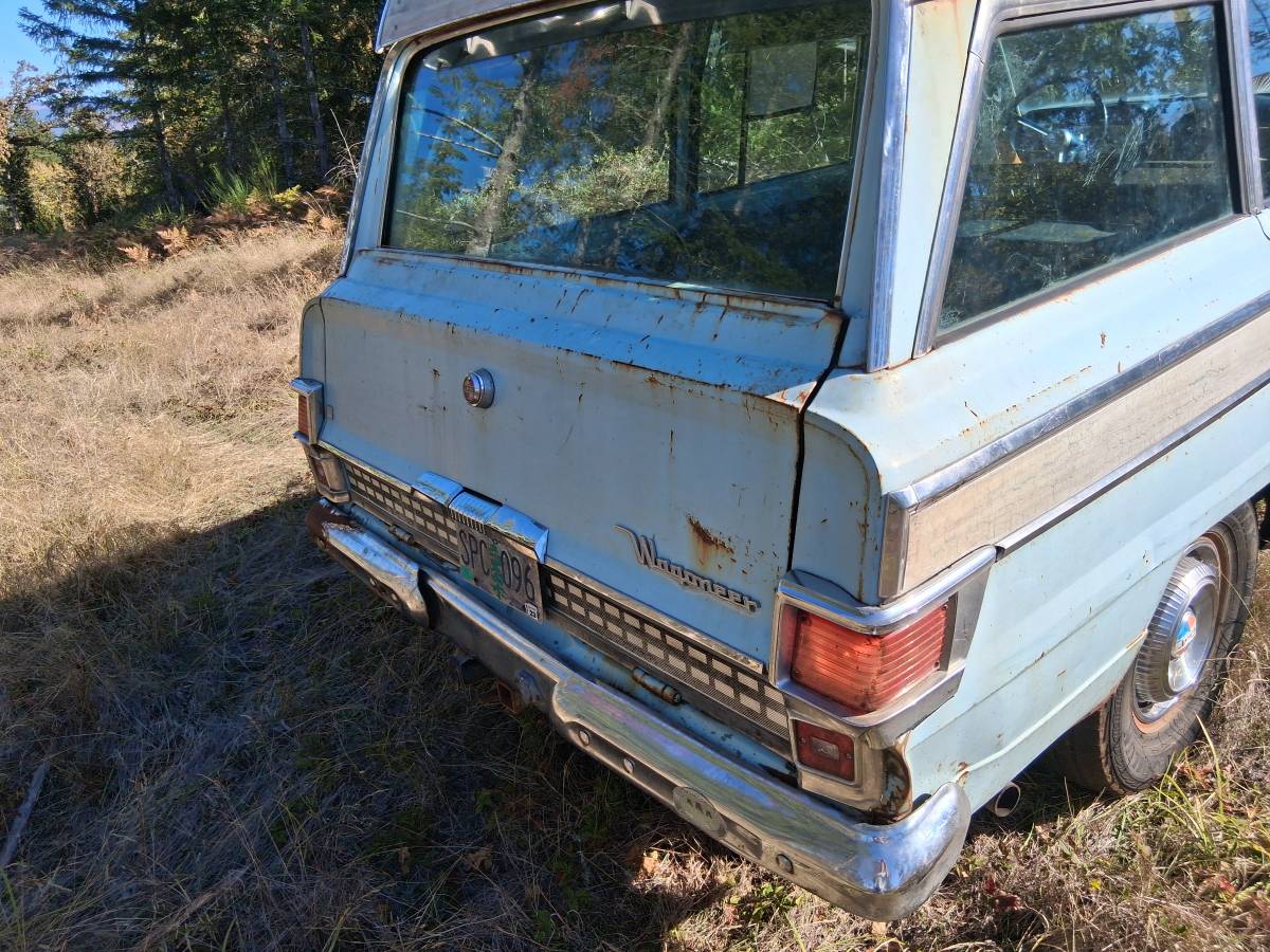 Jeep-wagoneer-1972-5