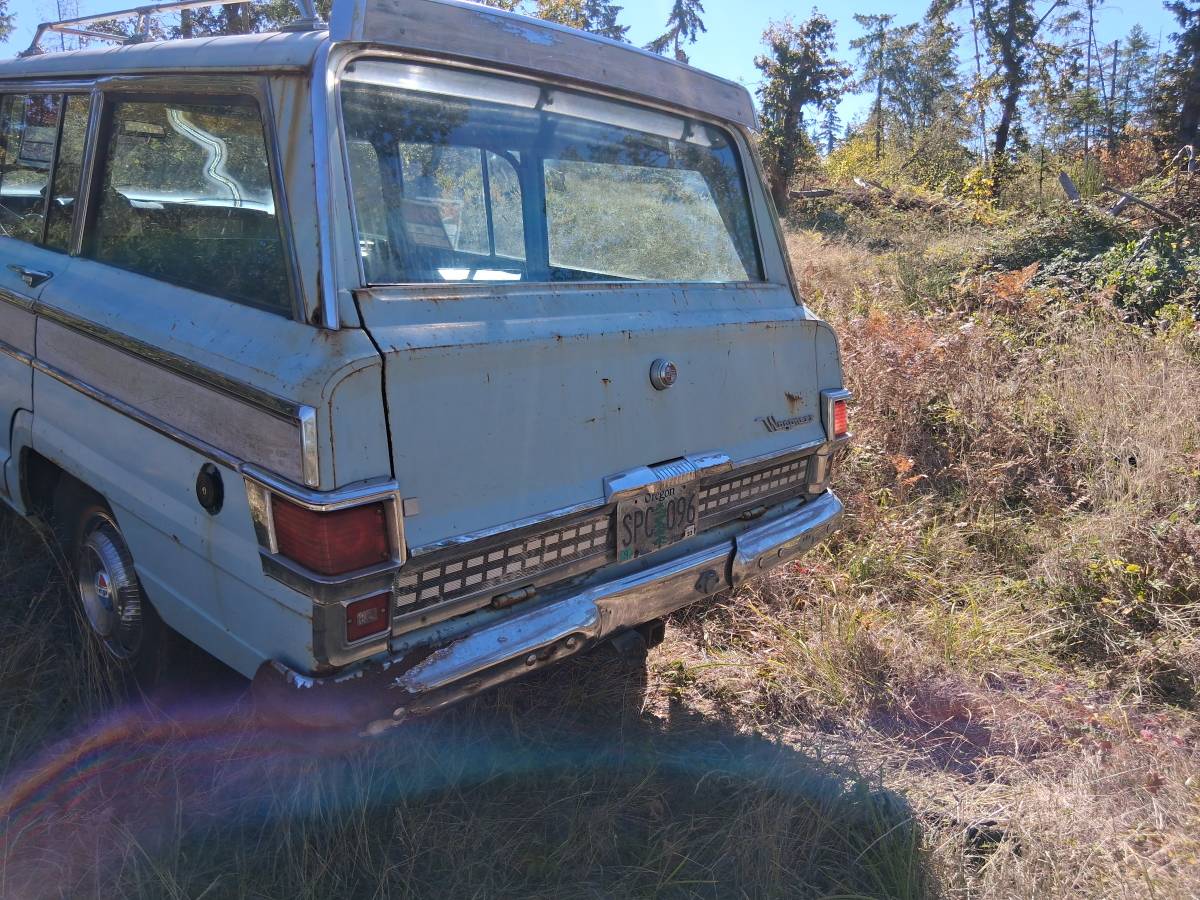 Jeep-wagoneer-1972-6