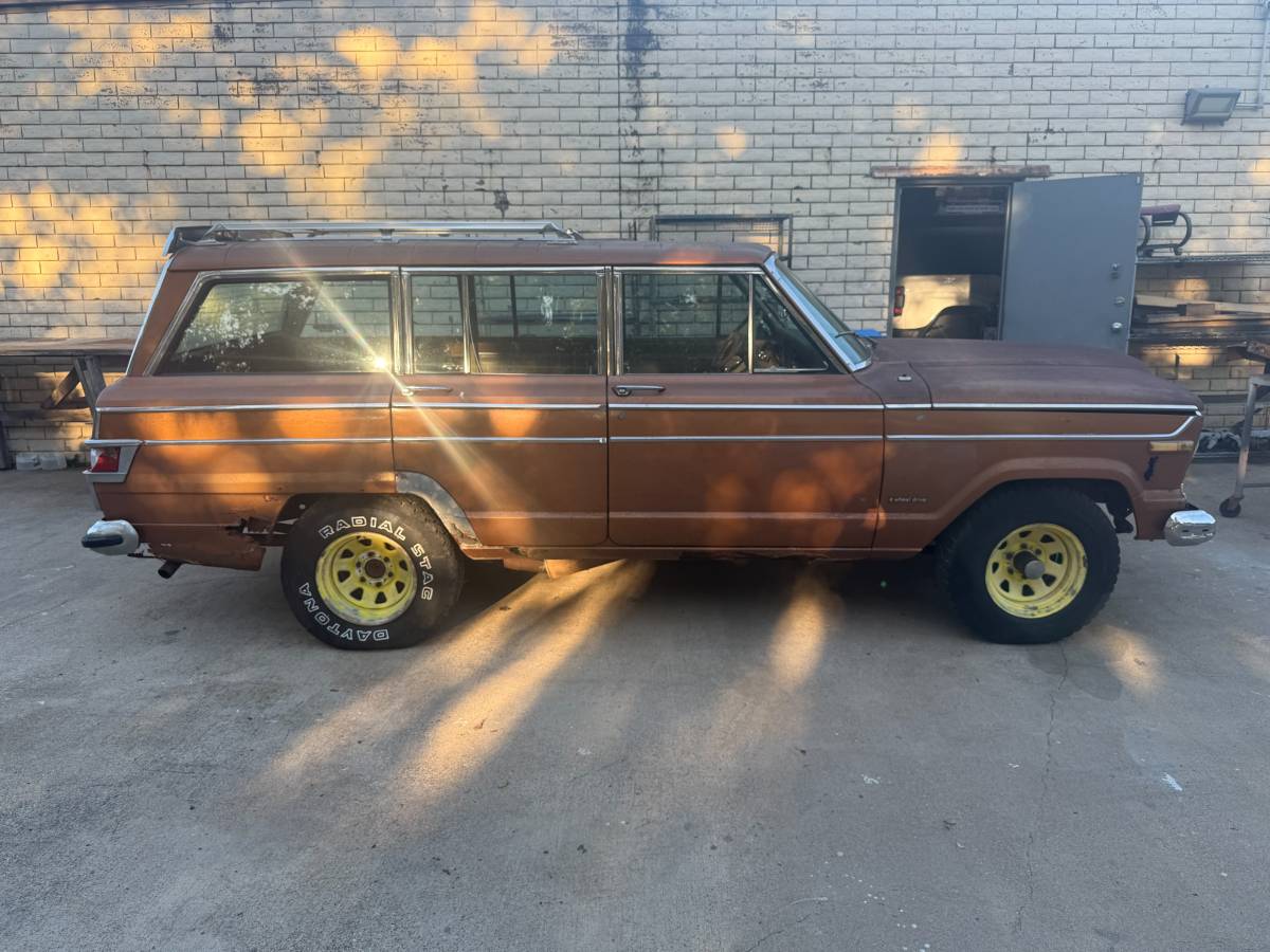 Jeep-wagoneer-1978-brown-8