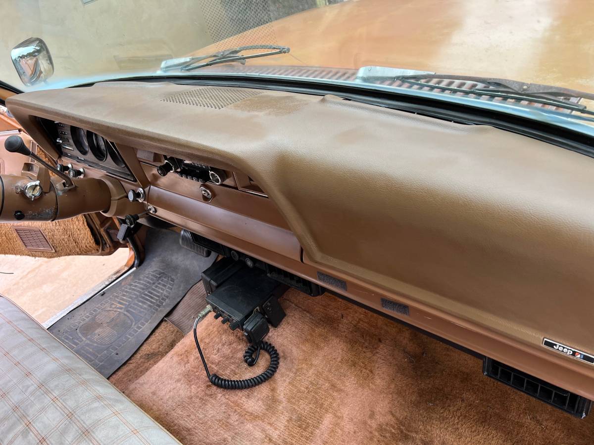 Jeep-wagoneer-1978-orange-10