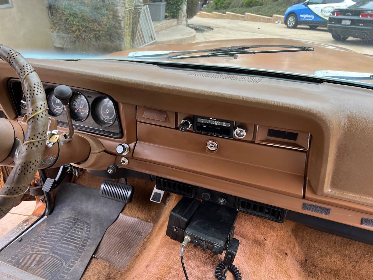 Jeep-wagoneer-1978-orange-12