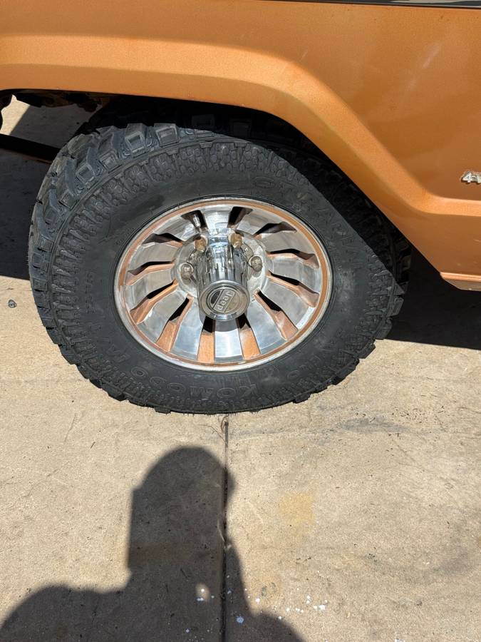 Jeep-wagoneer-1978-orange-19