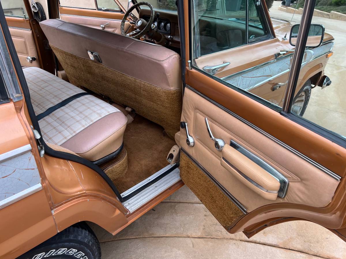 Jeep-wagoneer-1978-orange-27