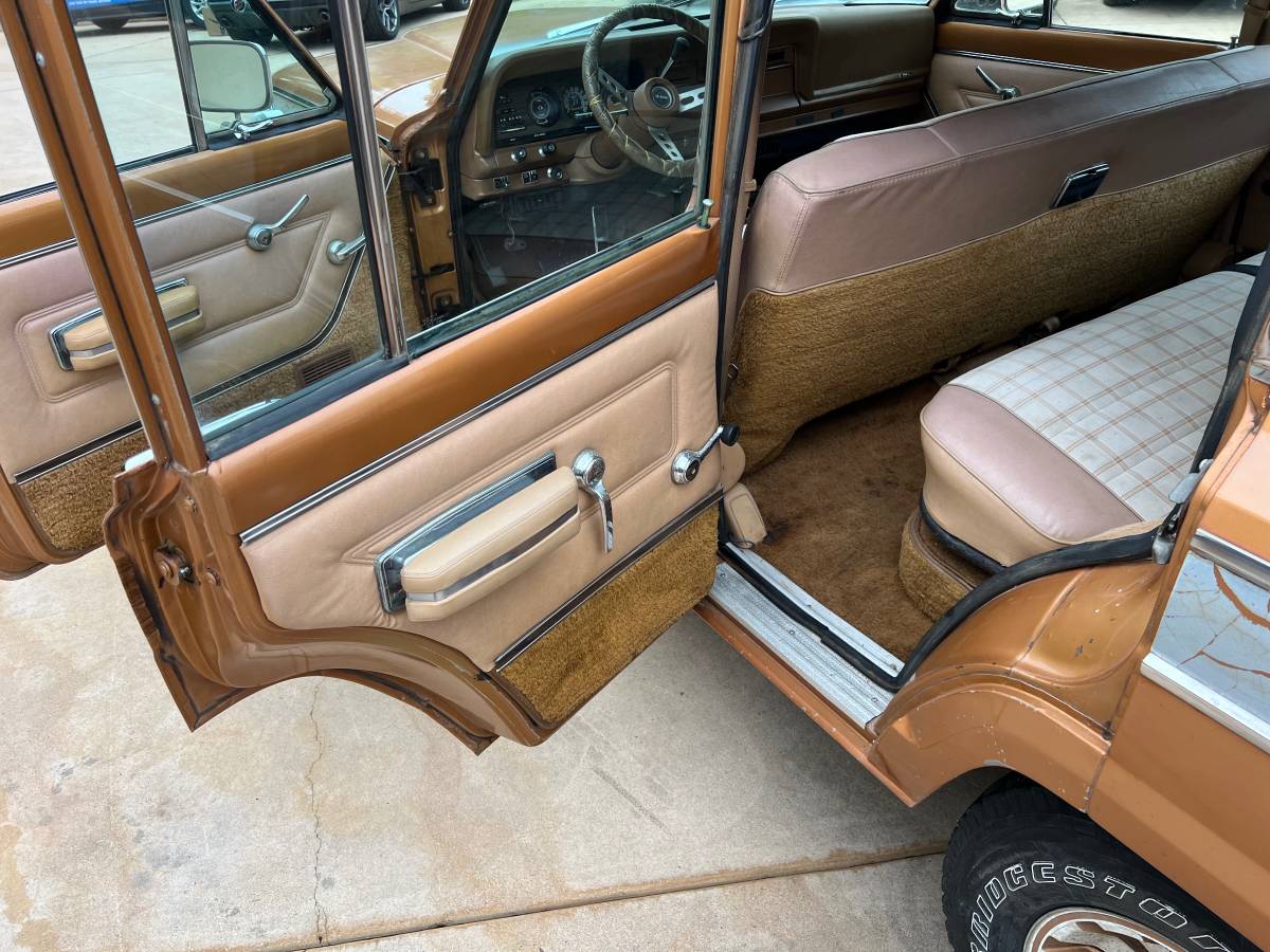 Jeep-wagoneer-1978-orange-35