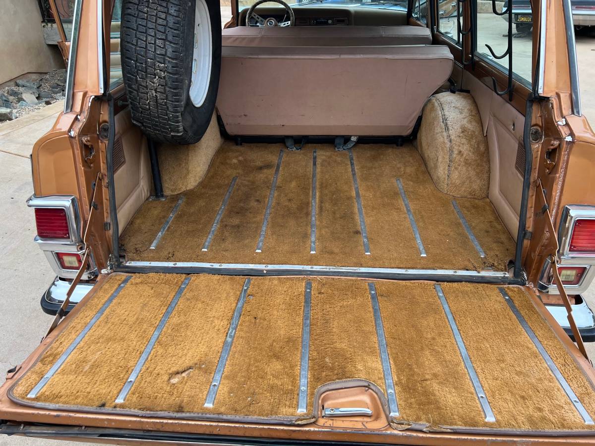 Jeep-wagoneer-1978-orange-39