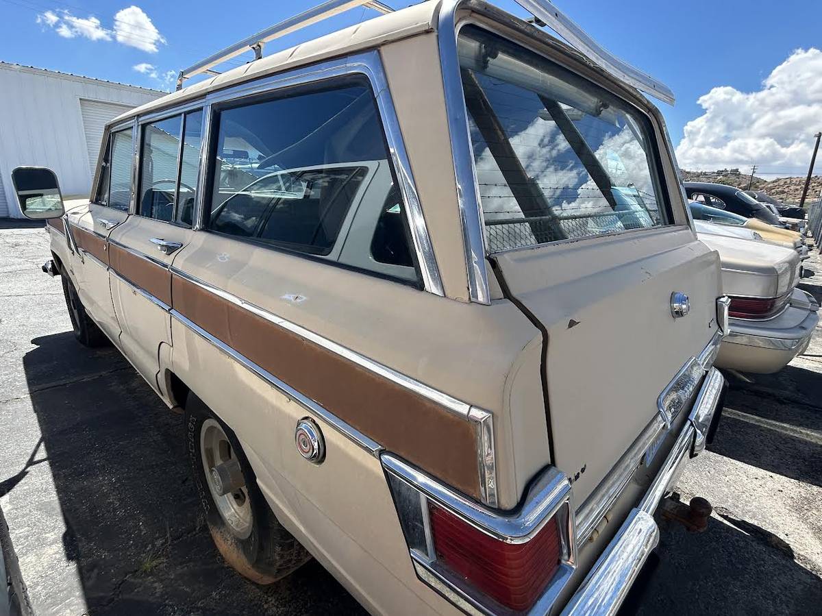 Jeep-wagoneer-1978-yellow-1