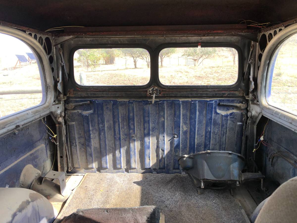 Jeep-willys-overland-4x4-wagon-1957-blue-13