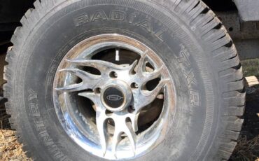 Jeep-willys-overland-4x4-wagon-1957-blue-5