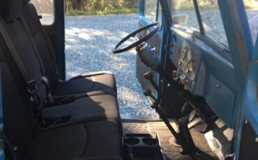 Jeep-willys-wagon-1957-blue-4