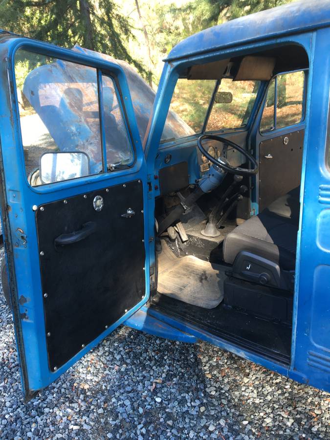 Jeep-willys-wagon-1957-blue-7