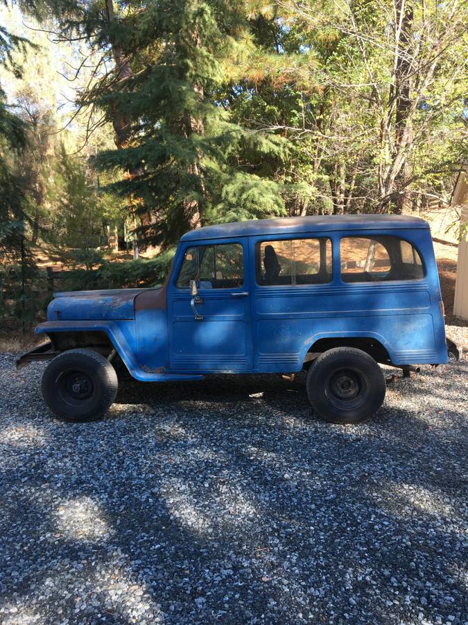 Jeep-willys-wagon-1957-blue-9