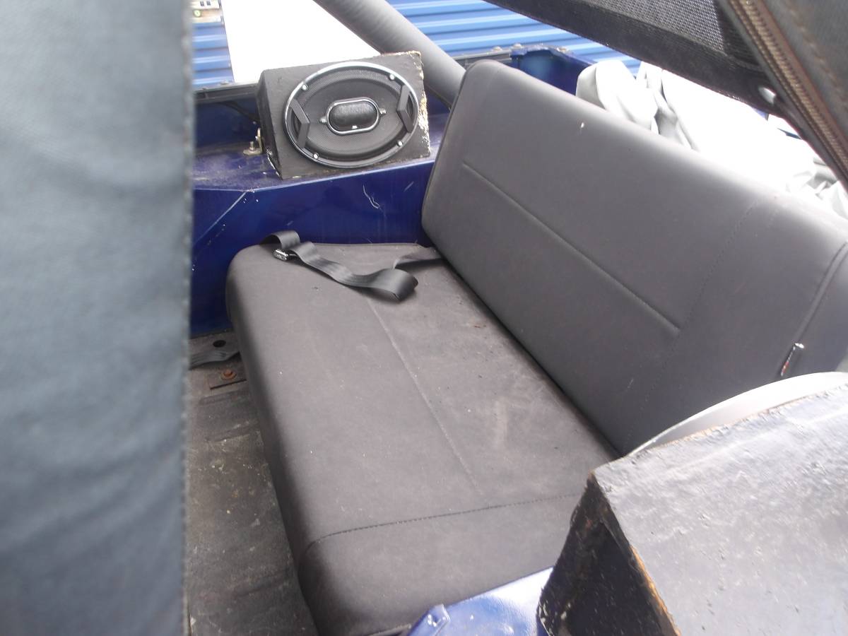 Jeep-wrangler-1987-blue-8