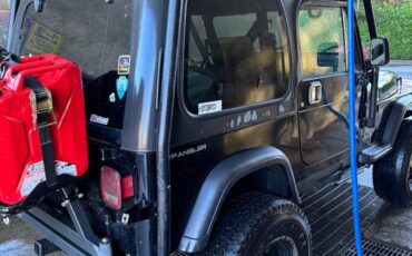 Jeep-wrangler-1988-black-3