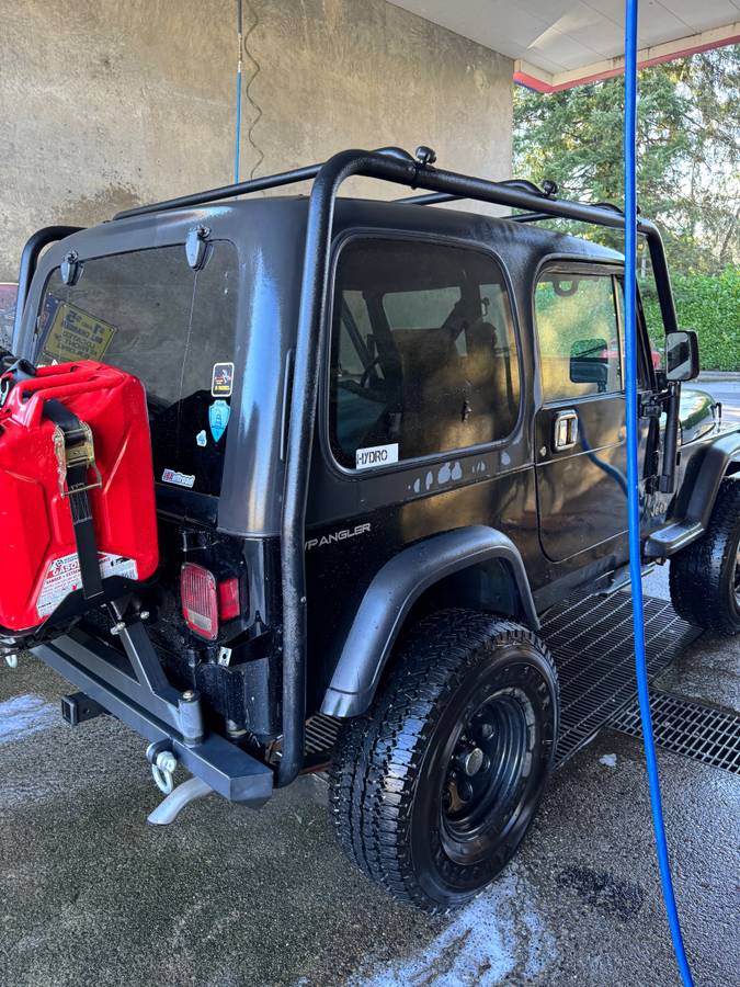 Jeep-wrangler-1988-black-3