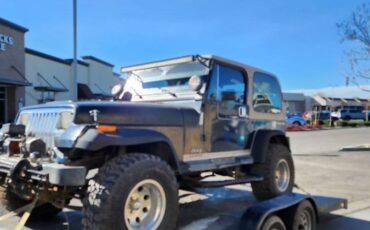 Jeep-wrangler-1989-black-3