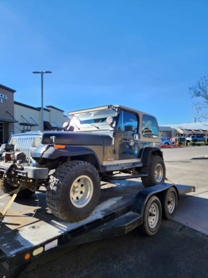 Jeep-wrangler-1989-black-3
