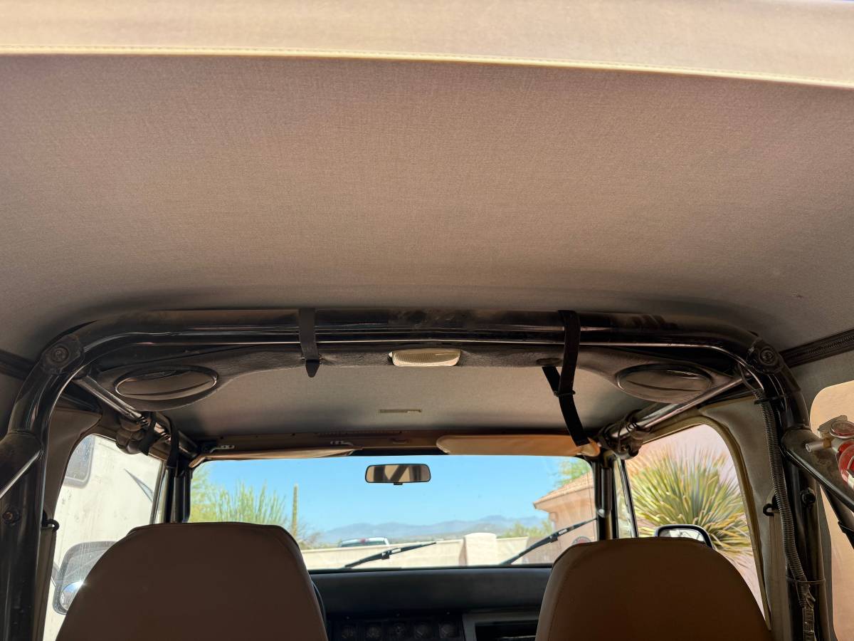 Jeep-wrangler-1989-brown-11