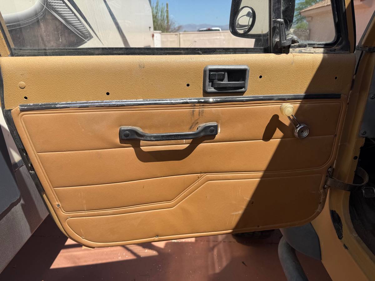 Jeep-wrangler-1989-brown-8
