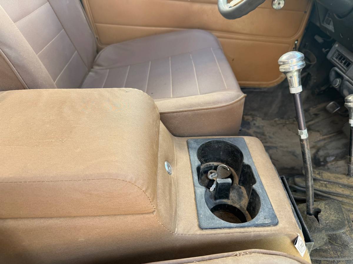 Jeep-wrangler-1989-brown