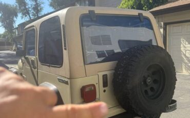 Jeep-wrangler-1989-custom-1