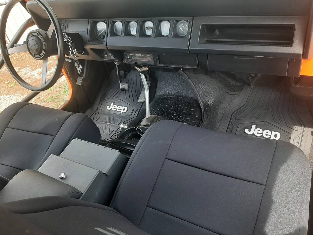 Jeep-wrangler-1989-orange-11