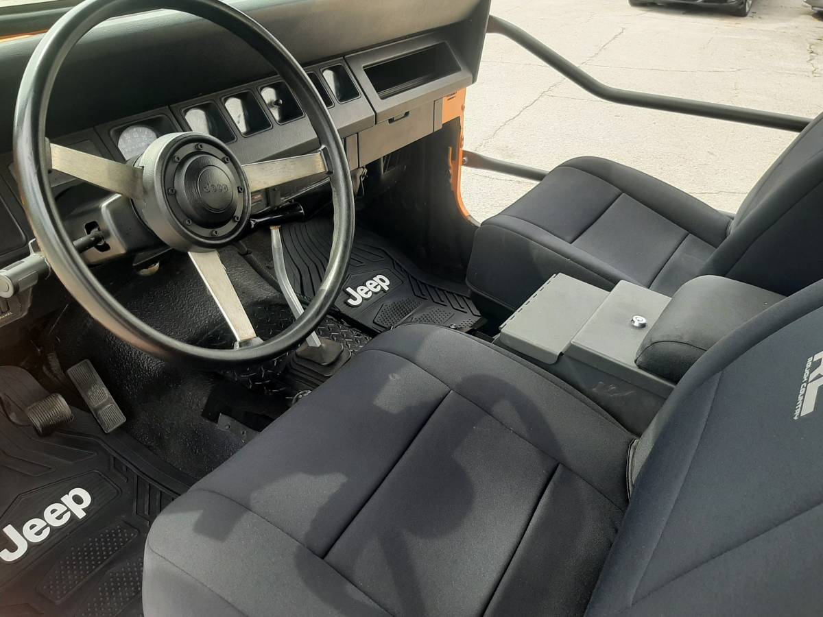 Jeep-wrangler-1989-orange-3