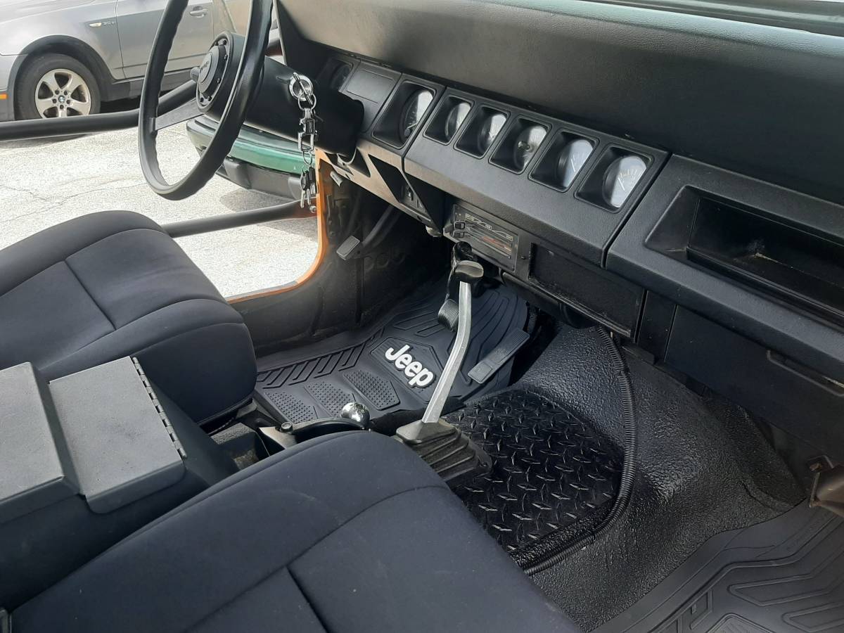 Jeep-wrangler-1989-orange-8