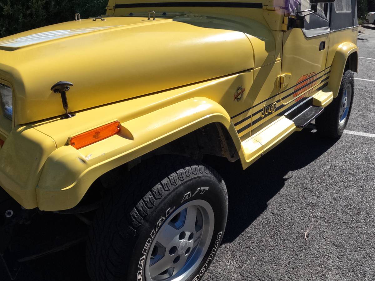 Jeep-wrangler-1989-white-3