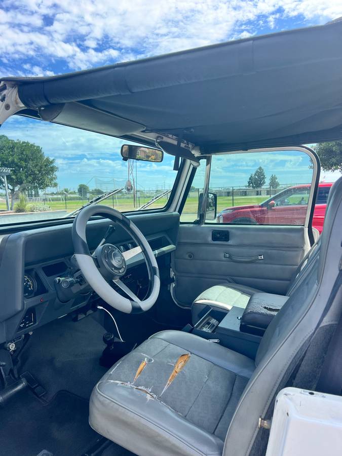 Jeep-wrangler-1989-white-5