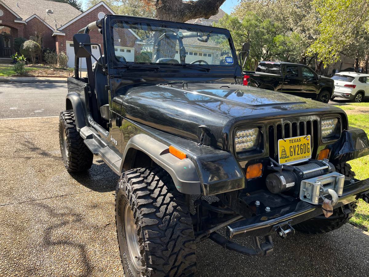 Jeep-wrangler-1990-black-4