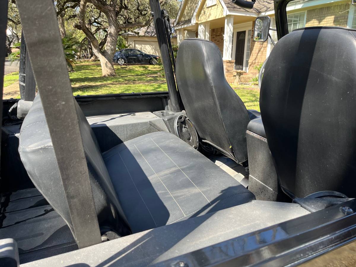 Jeep-wrangler-1990-black-6