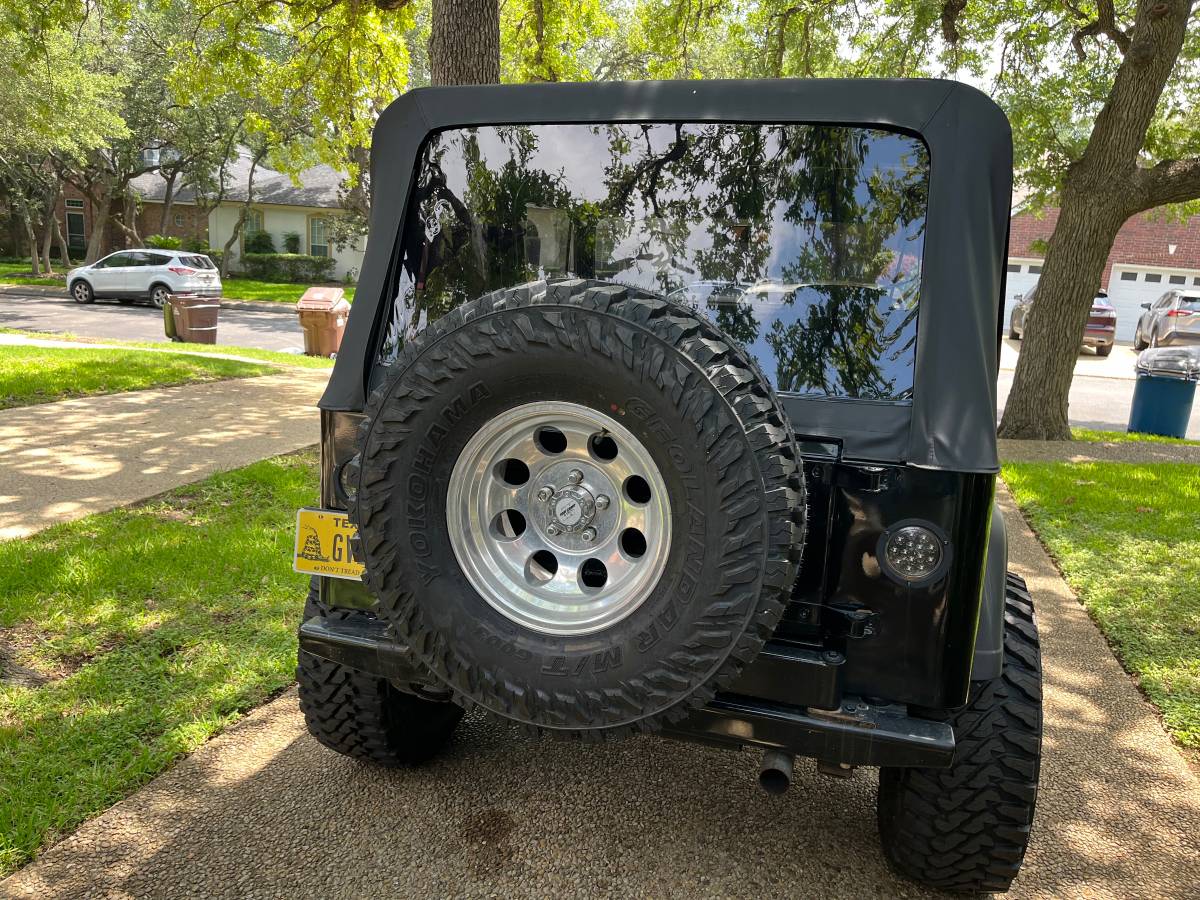 Jeep-wrangler-1990-black-9
