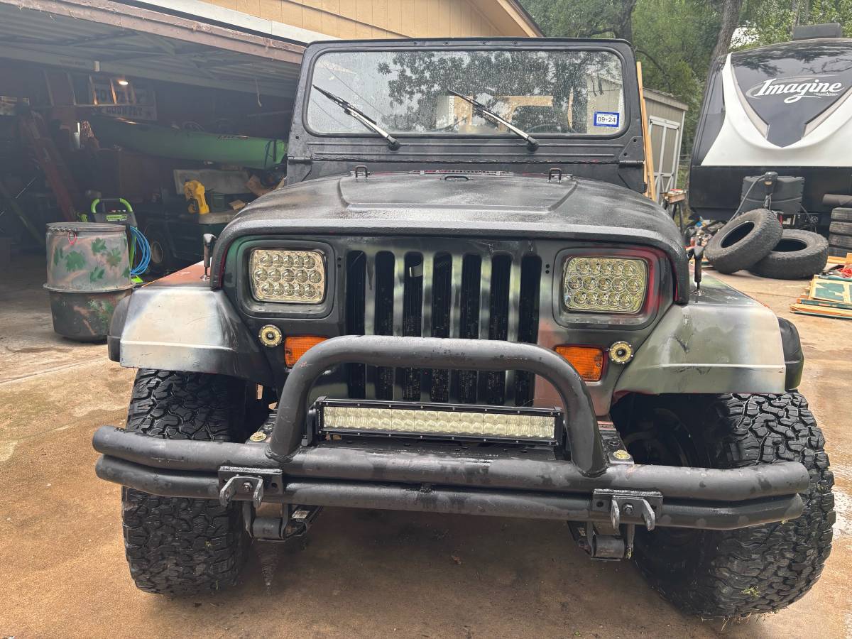 Jeep-wrangler-1990-custom-3