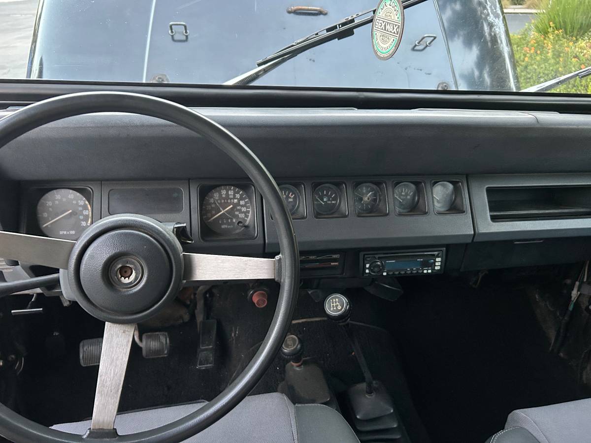 Jeep-wrangler-1991-black-8