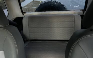 Jeep-wrangler-1991-black-9