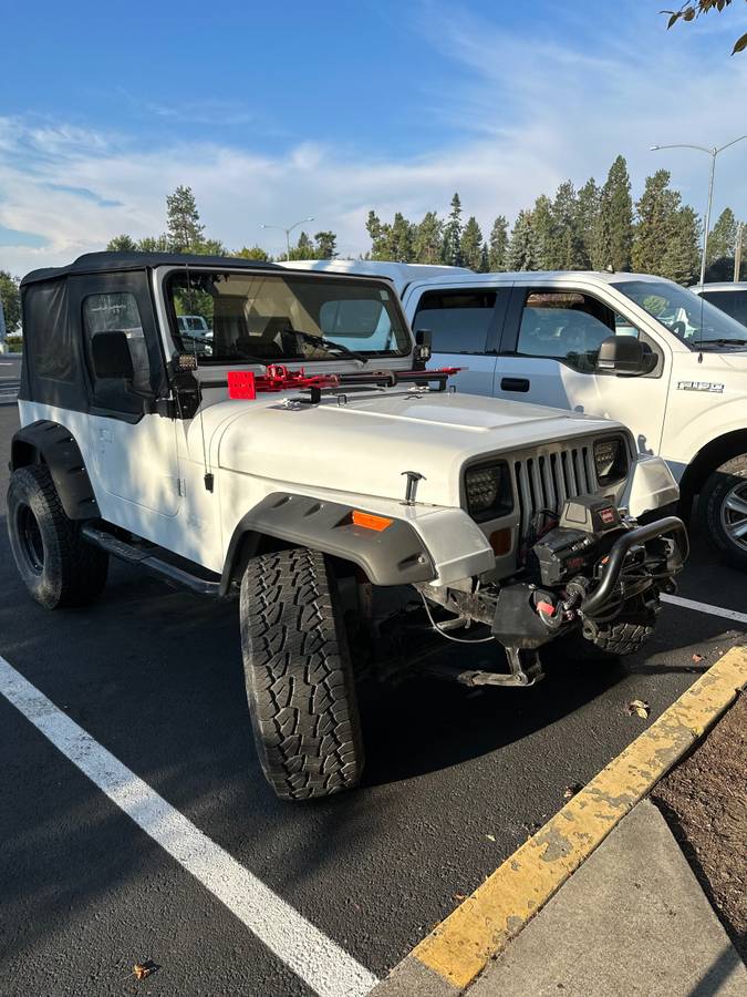 Jeep-wrangler-1991-white-1