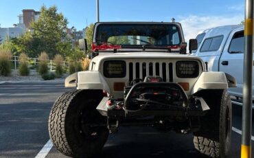 Jeep-wrangler-1991-white-3