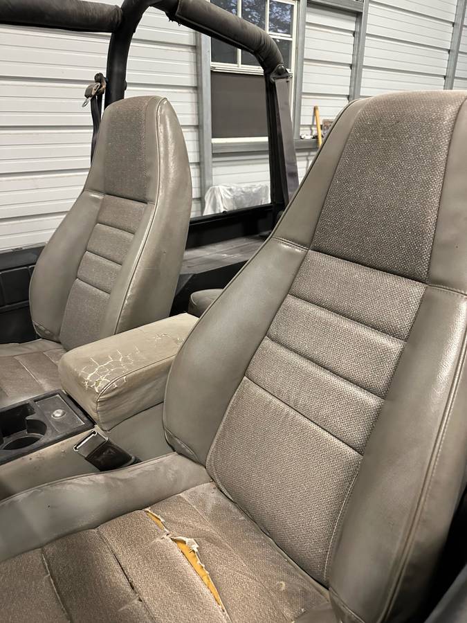 Jeep-wrangler-1992-white-10