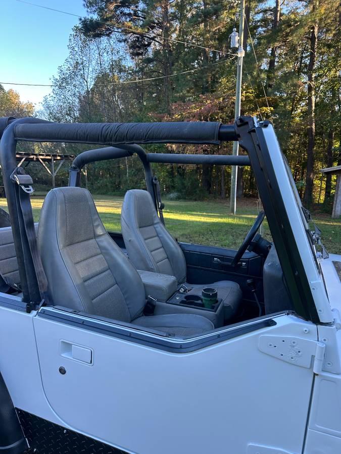 Jeep-wrangler-1992-white-7