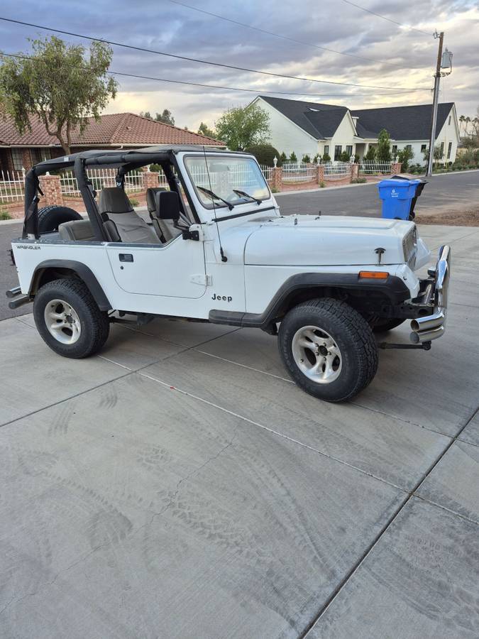 Jeep-wrangler-1993-white-10