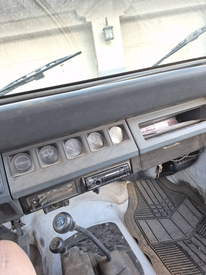 Jeep-wrangler-1993-white-16