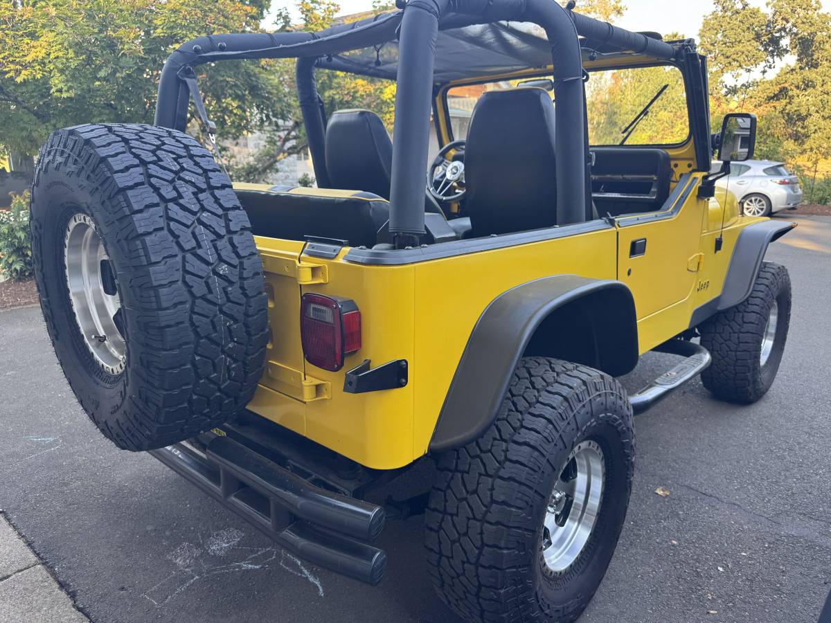 Jeep-wrangler-1993-yellow-4